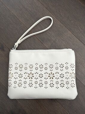 OLD NAVY Cream White Floral Cutout Wristlet Clutch, Eyelet Bag, Evening Catchall